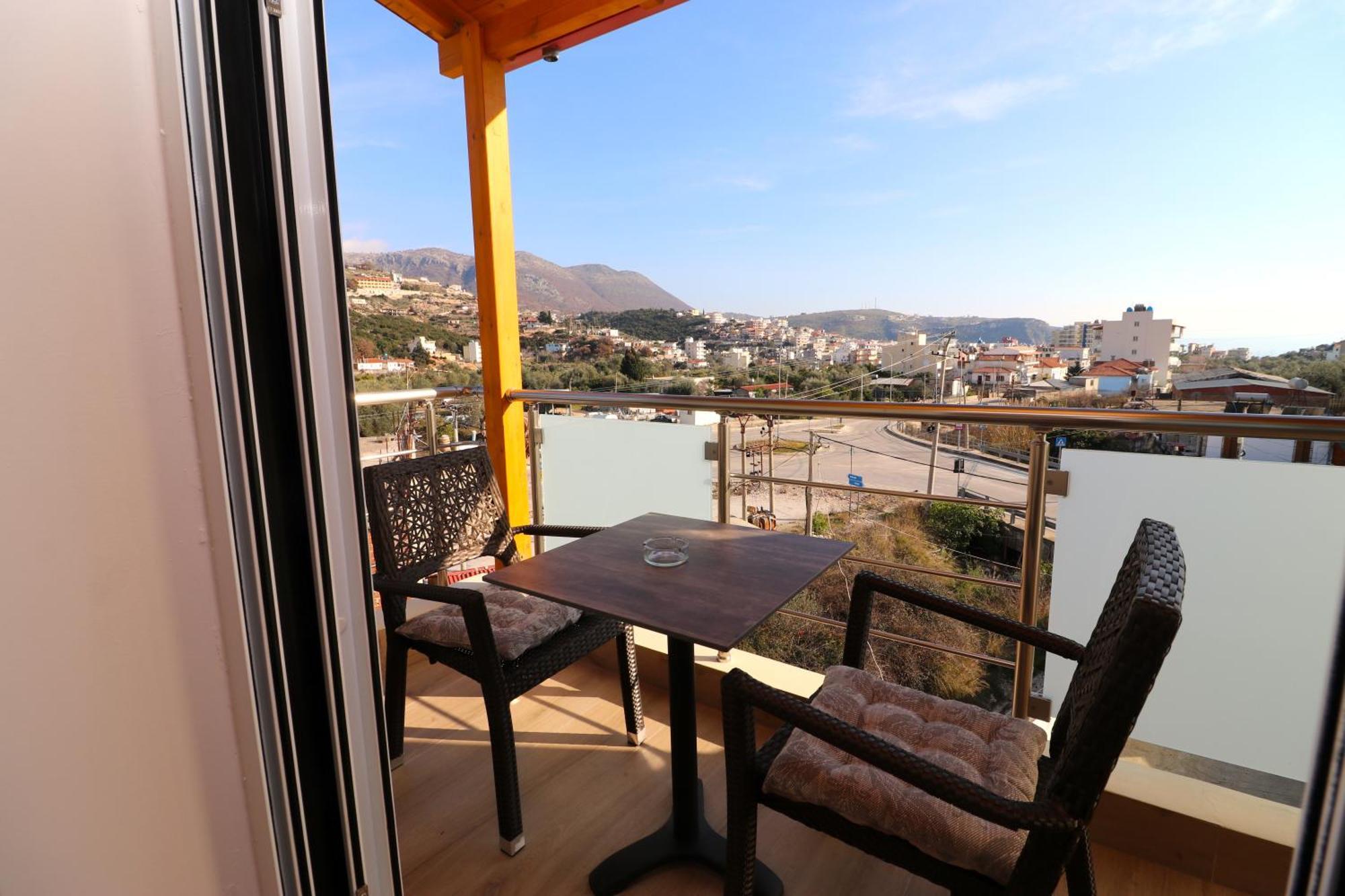 Fegi Rooms Himare Luaran gambar
